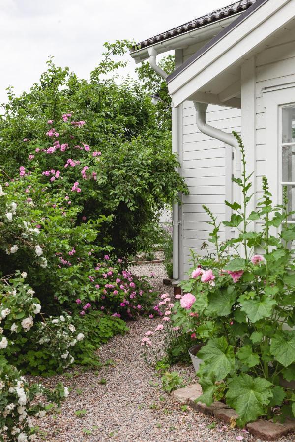 Vallby Cottage Enkoping Exterior photo